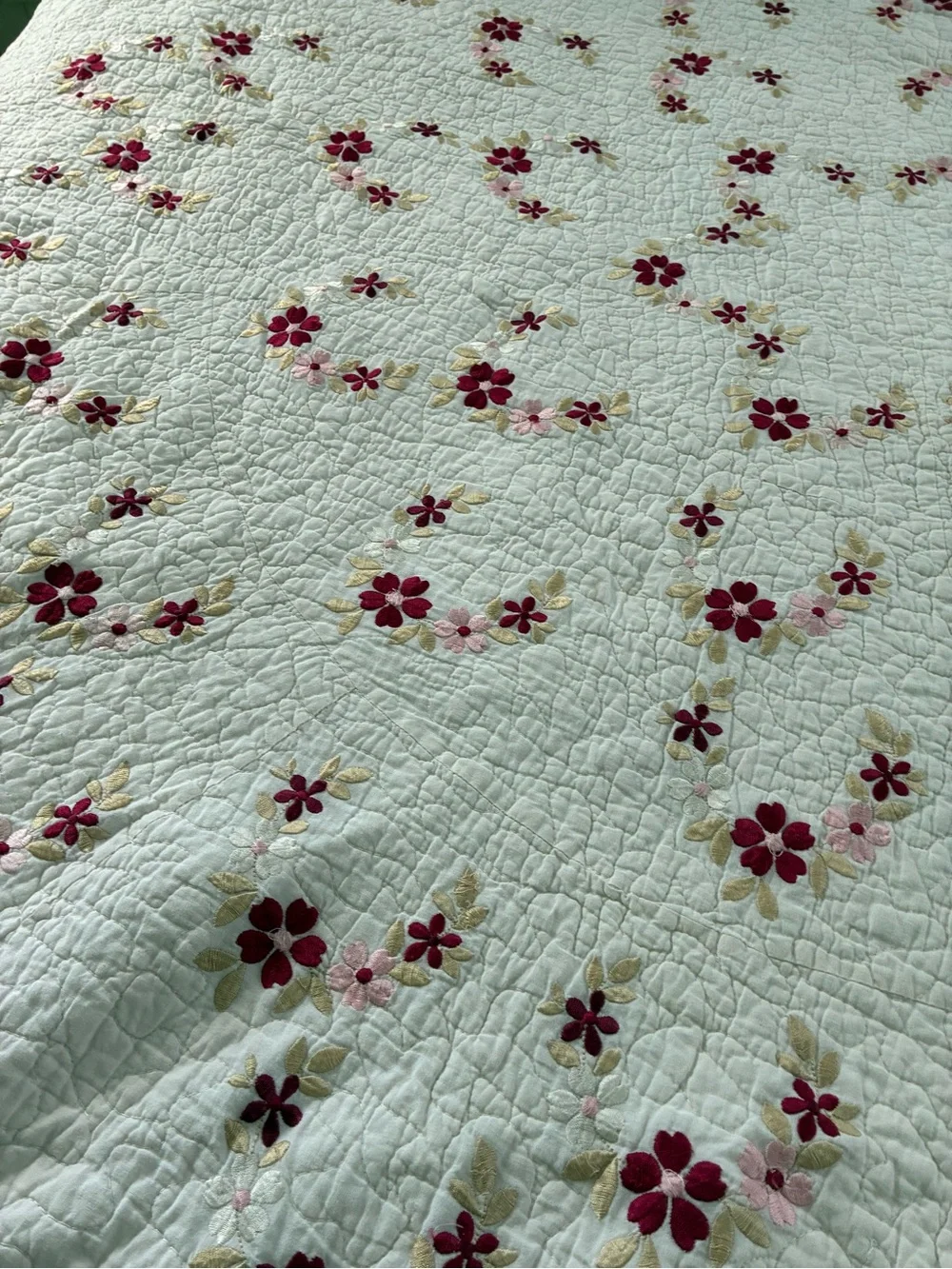 Sunham Home Fashions Full Queen Quilt Cream White Red Floral Embroidered Vine